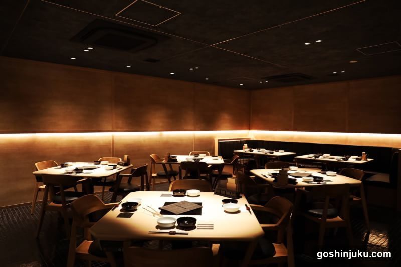 Momo Paradise Shinjuku Higashi-guchi