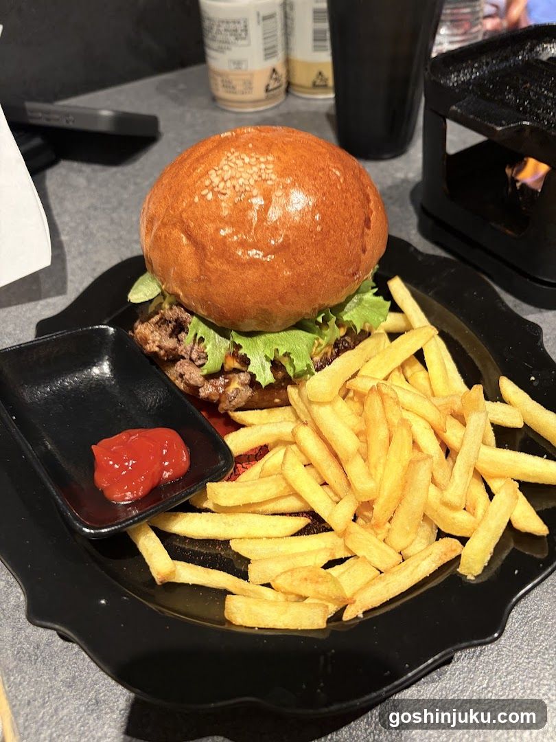 A5 Wagyu Burger GYUMON Shinjuku Kabukicho Tokyo (Halal & Vegan Options)