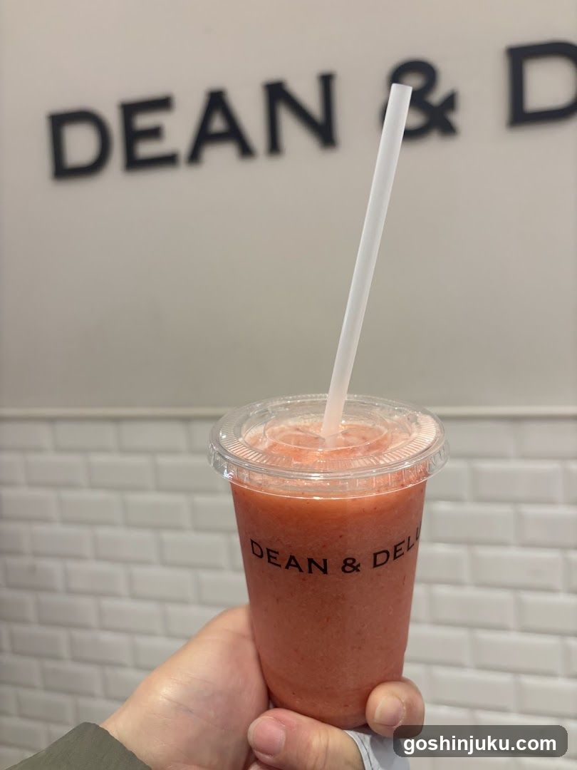 Smoothie at Dean & Deli