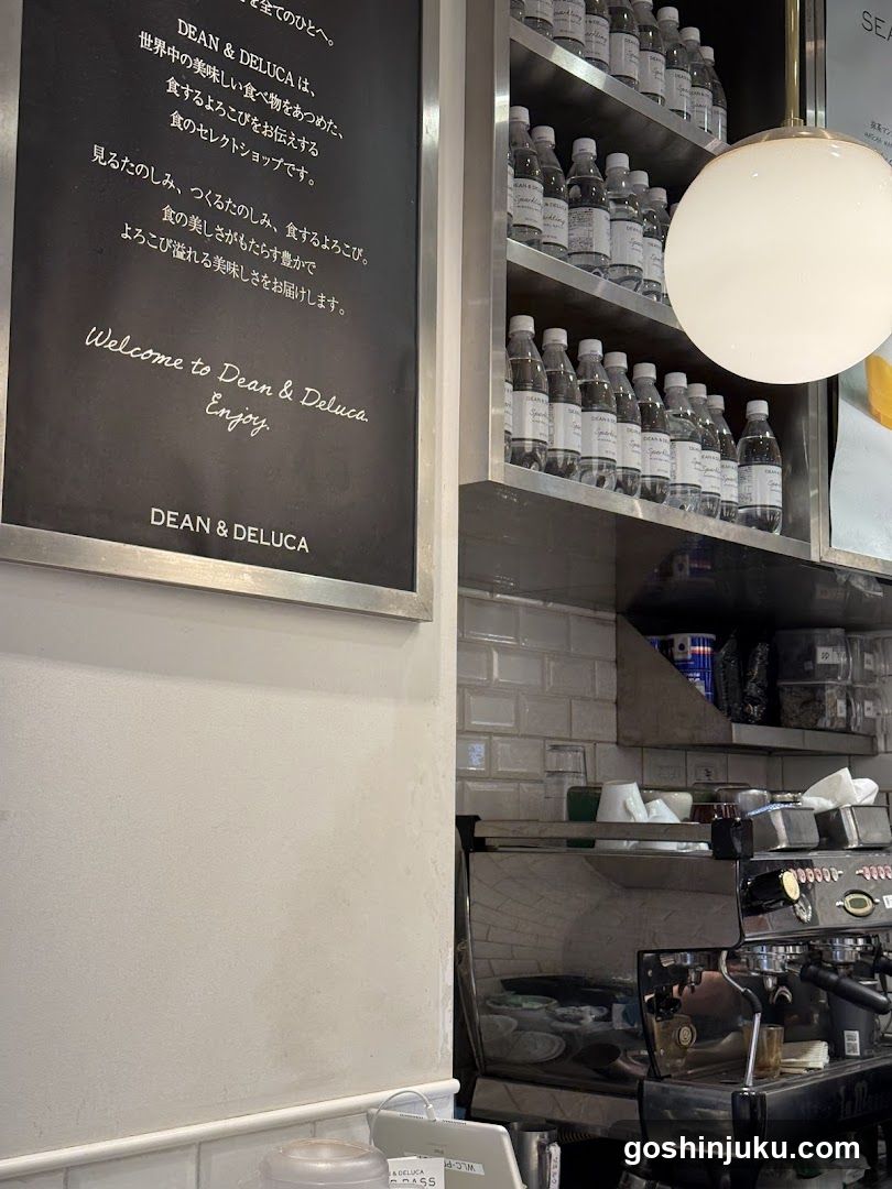 Dean & Deluca Interior View