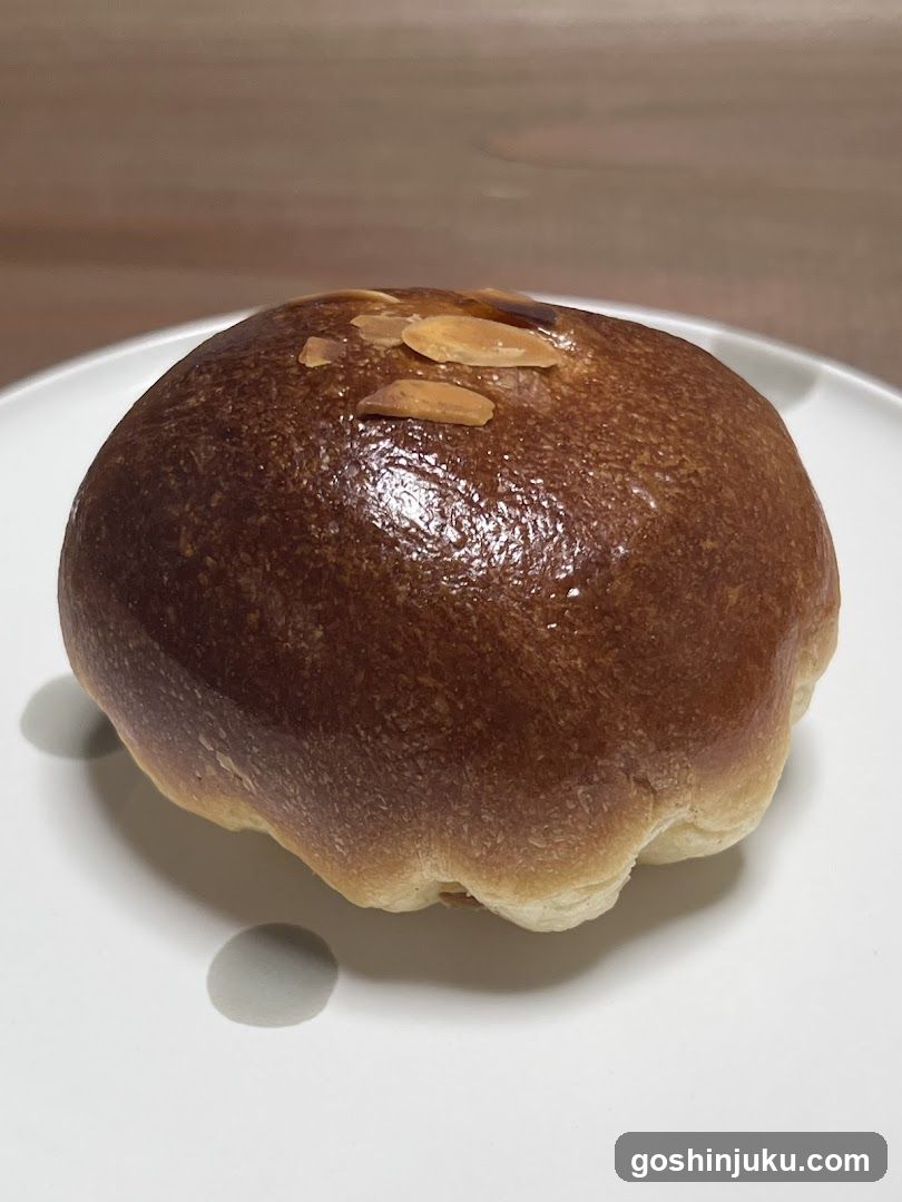 Almond Croissant Bun