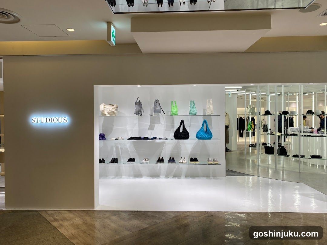 STUDIOUS Store Interior Display