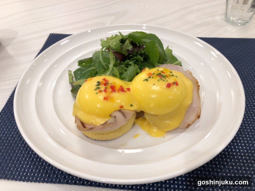 Eggs Benedict with Salad