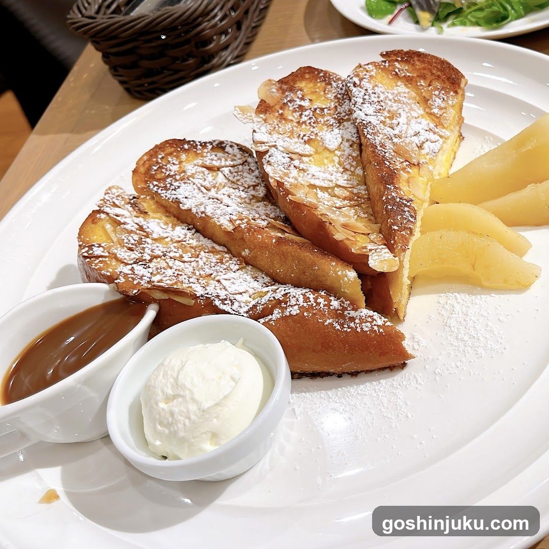 French Toast with Powdered Sugar and Apples