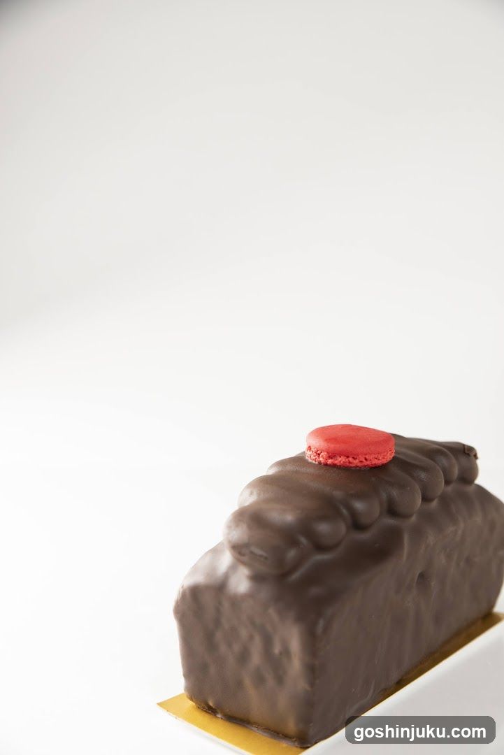 Chocolate Cake with Macaron