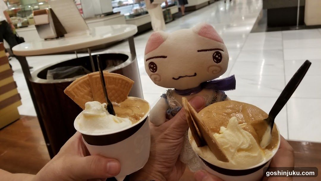 Cat plushie with ice cream cups