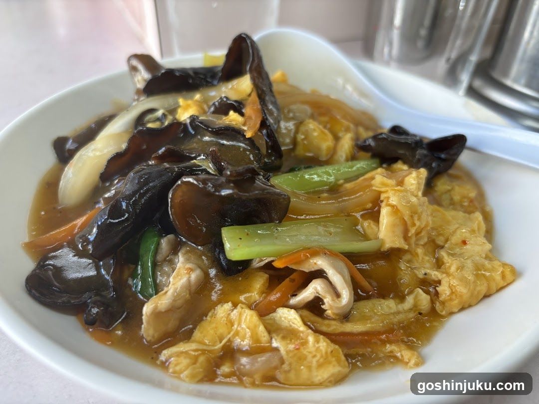 Stir-fried dish with wood ear mushrooms and eggs