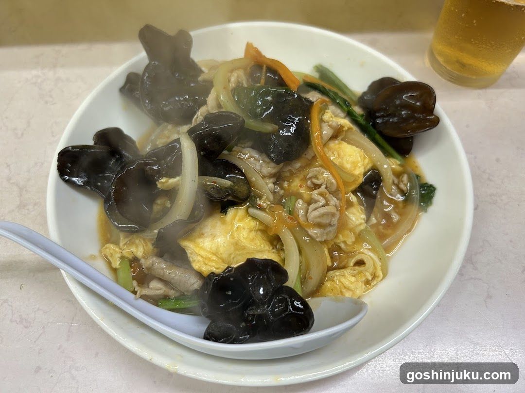 Stir-fry with wood ear mushrooms and egg