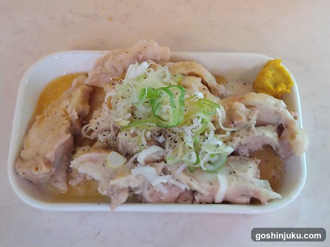 Sliced Chicken with Scallions and Sauce