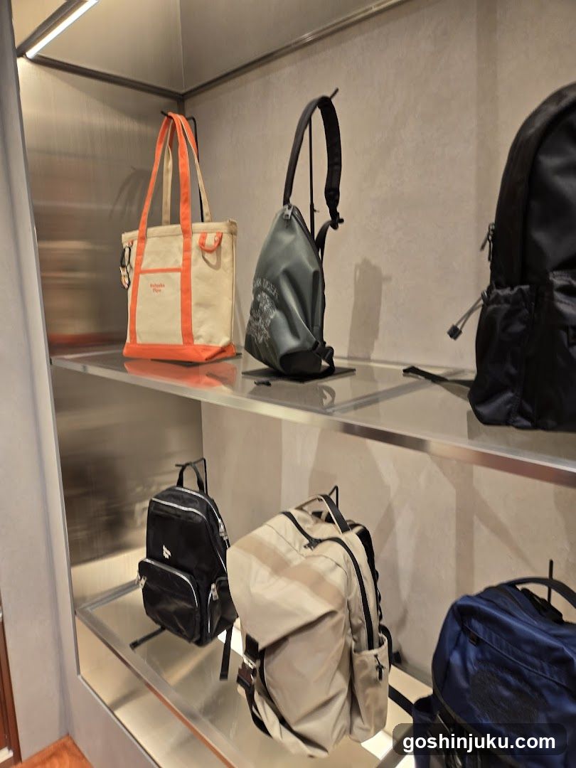 BAG DISPLAY