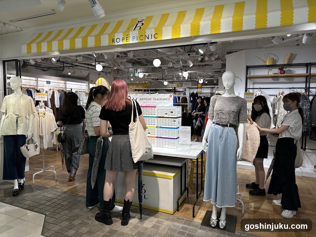 Ropé Picnic Store Interior