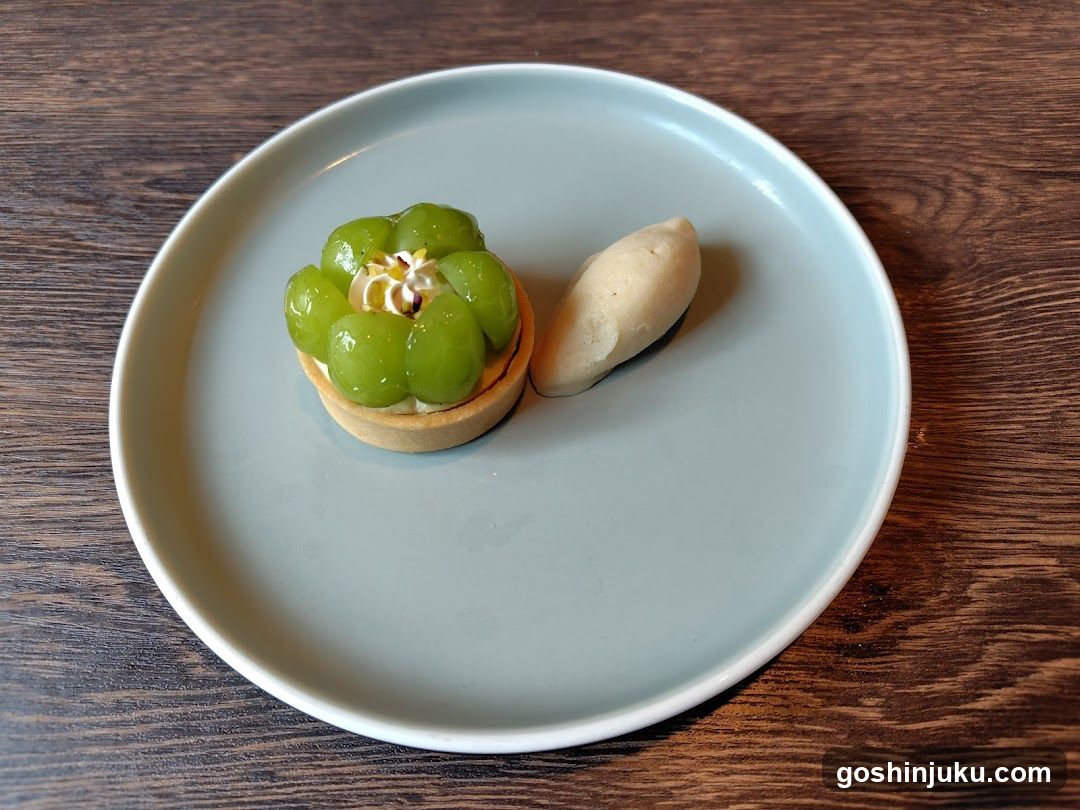 Green Grape Tartlet with Pastry Cone