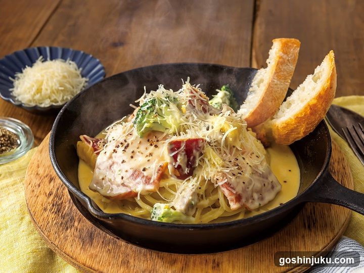 Creamy Pasta with Broccoli and Bacon in Cast Iron Skillet