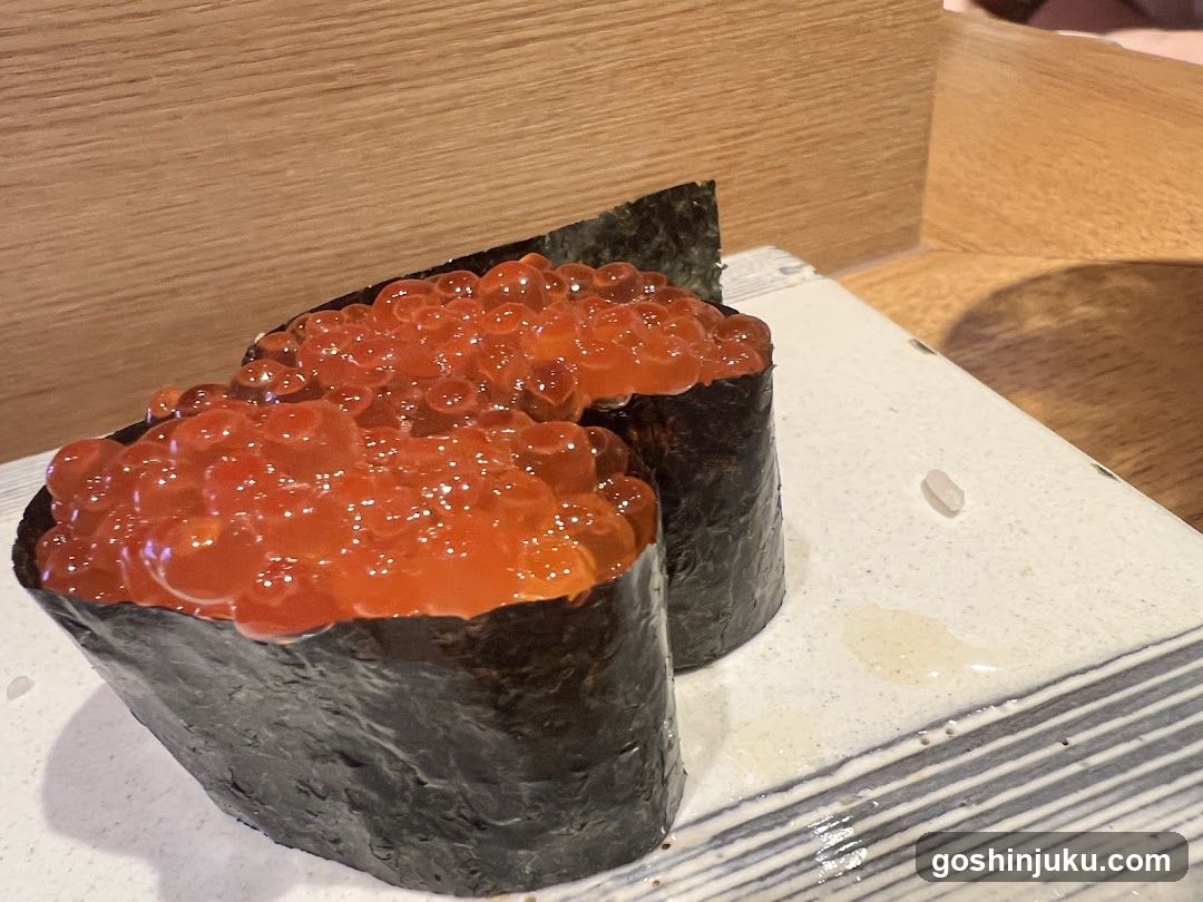 Sushi with Tuna Roe