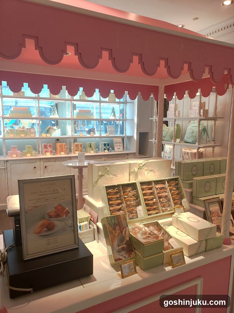 L'Adore Shop Interior Display