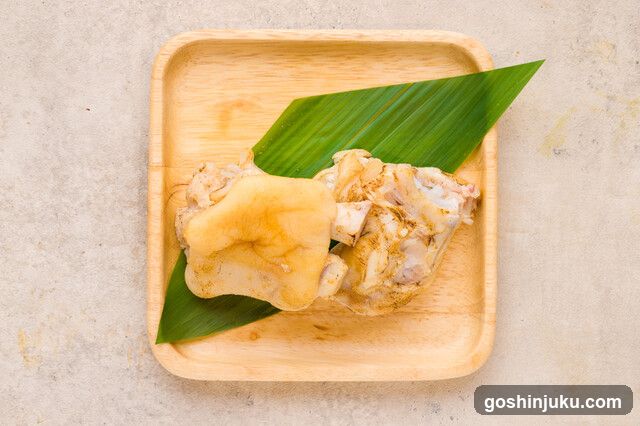 Steamed Pork Knuckle on Bamboo Plate