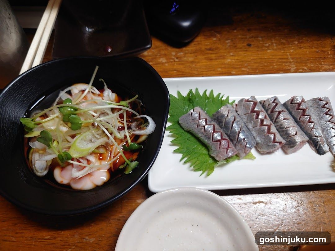 Sashimi and Salad Bowl