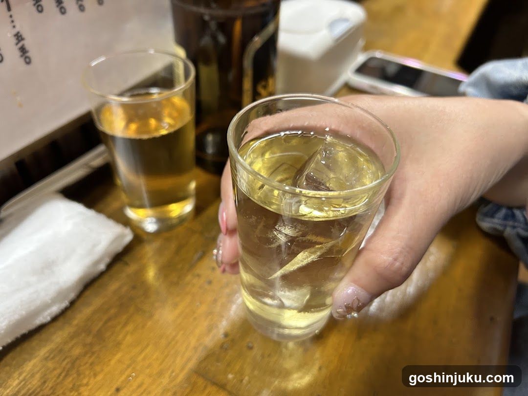 Drinks at a bar or restaurant