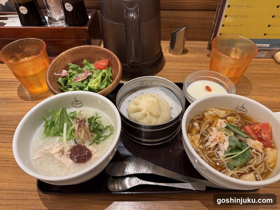 Dinner Set with Noodles and Rice Bowl