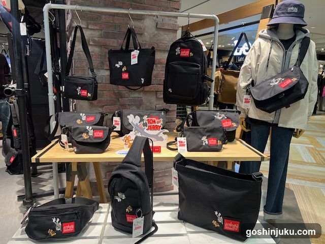 TOM & JERRY Merchandise Display