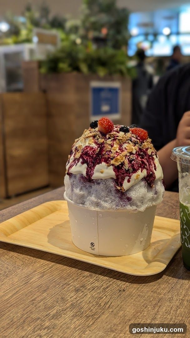 Beverly Hills Snow Cone with Berries and Crumble Topping