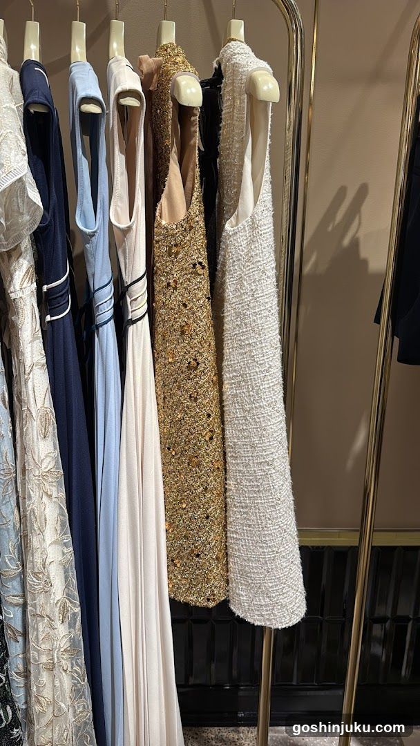 Fashion Clothing Display Rack