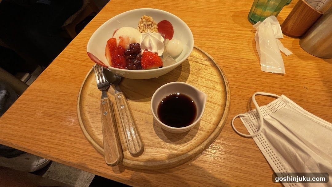 Dessert Bowl with Sauce and Cutlery