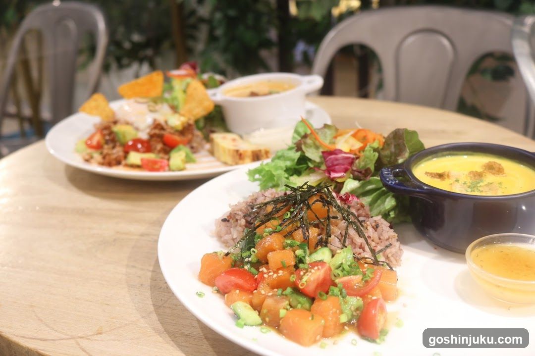 Hawaiian Poke Bowl and Salad