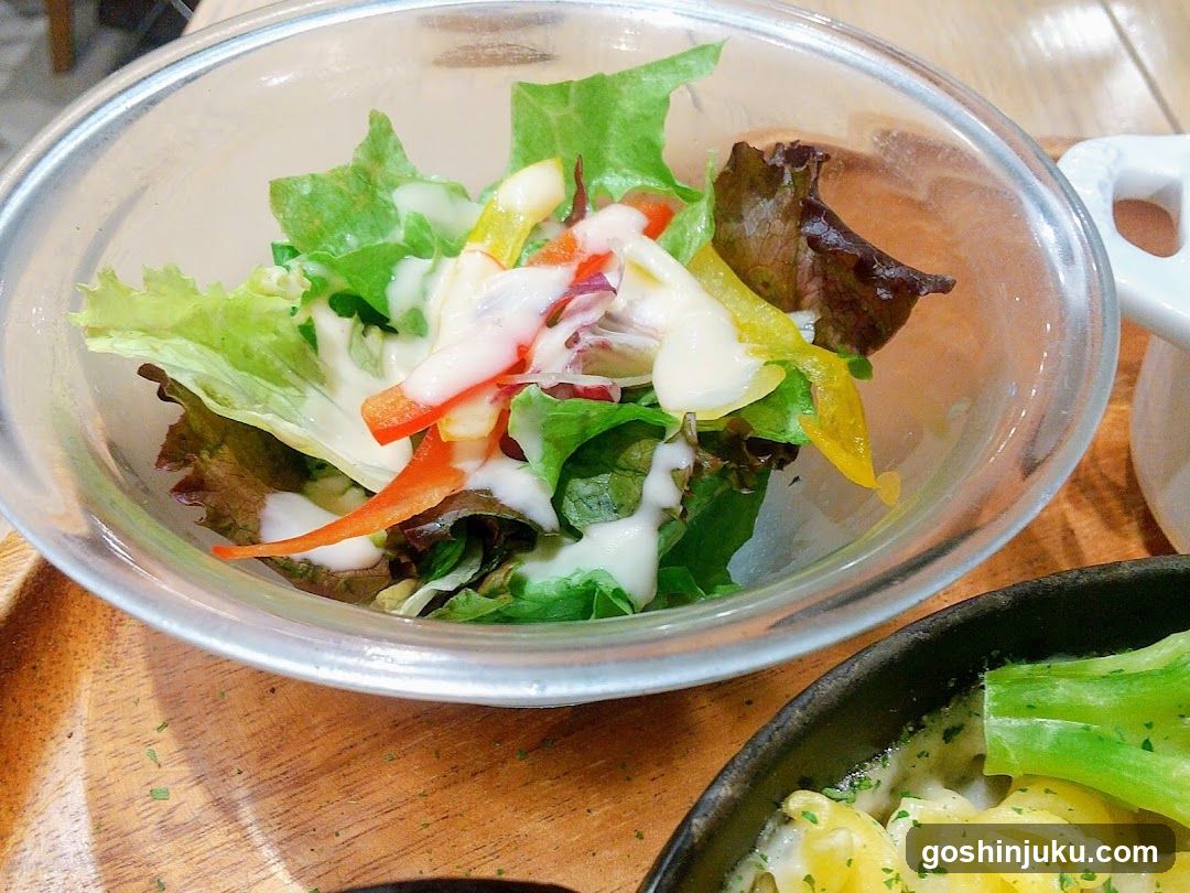 Salad Bowl with Dressing