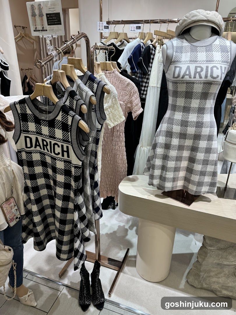 Darich Clothing Store Interior Display