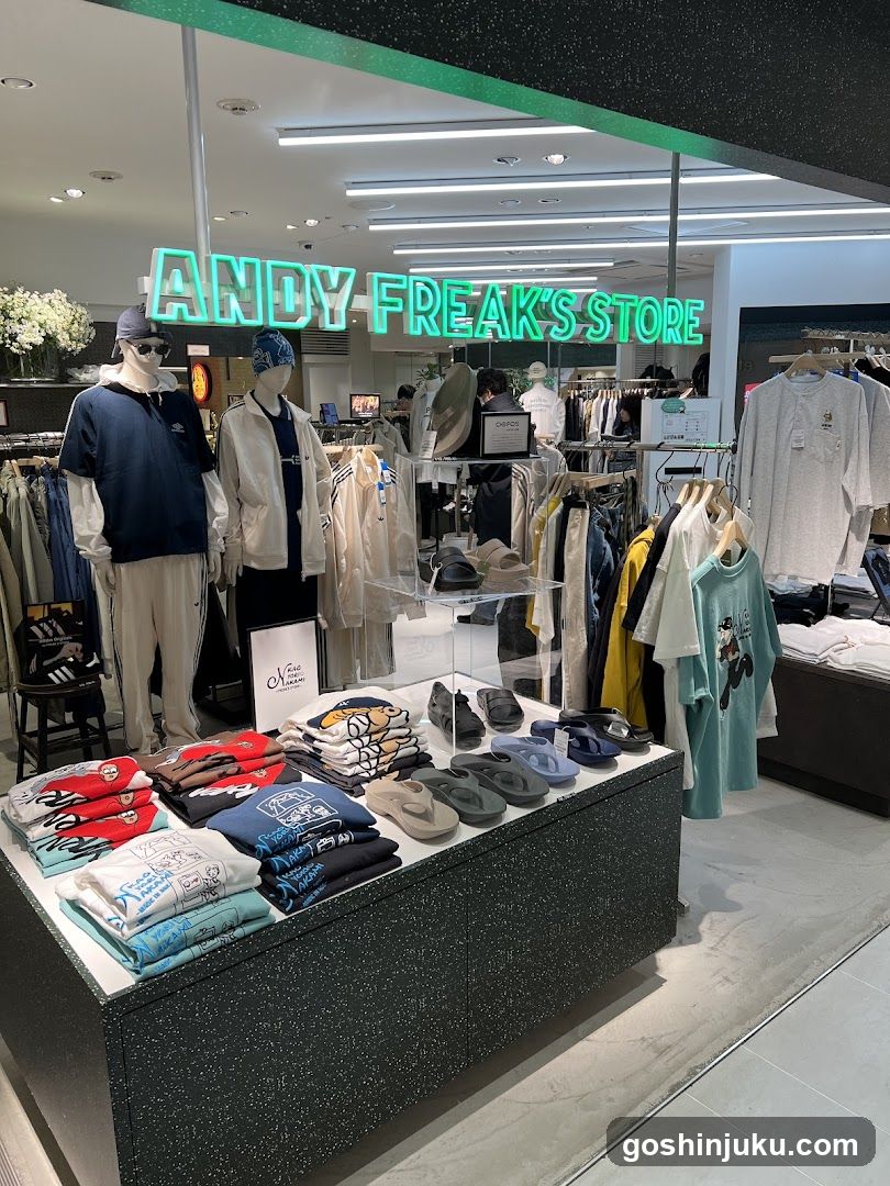 Andy Freak's Store Interior Display