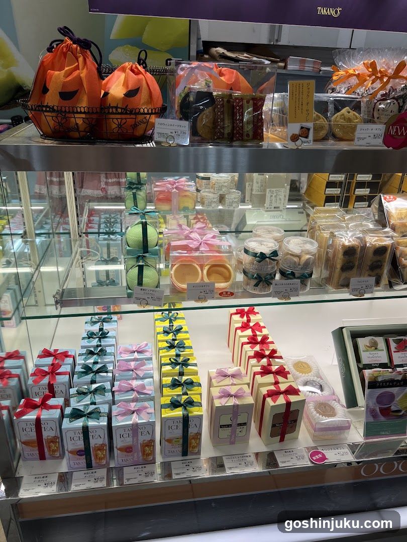 Takano Dessert Display