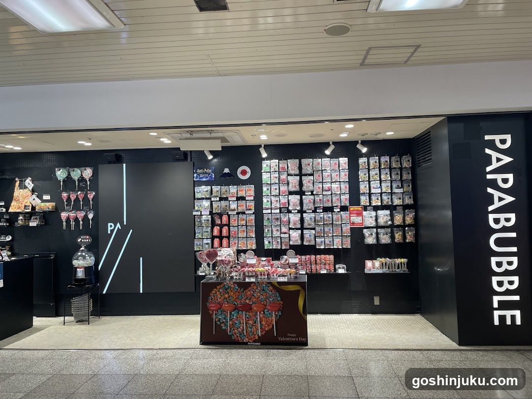 PAPABUBBLE Store Interior Display