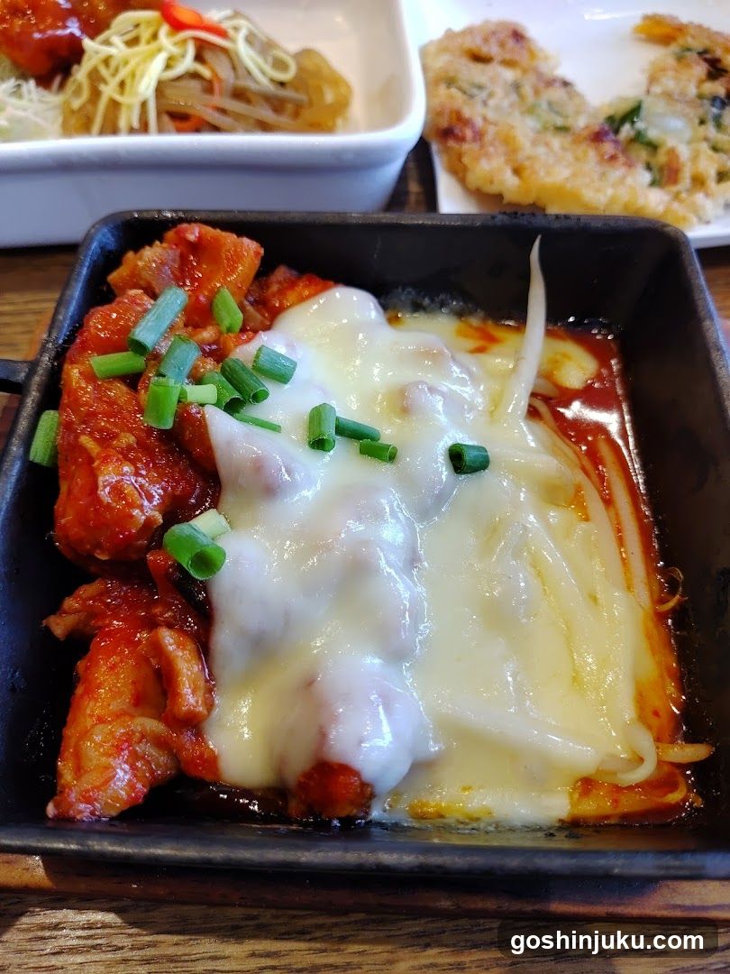 Melted Cheese Chicken Dish