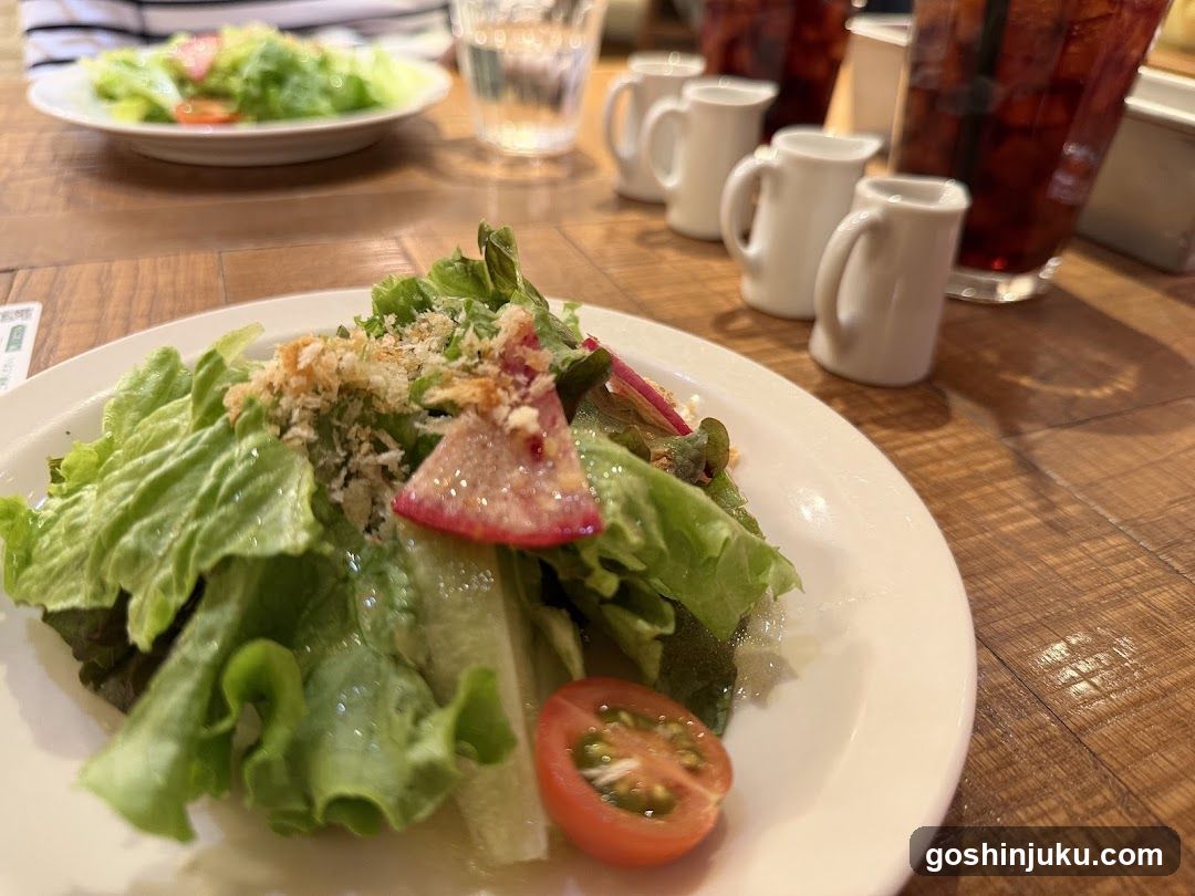 Salad with Lettuce and Tomatoes