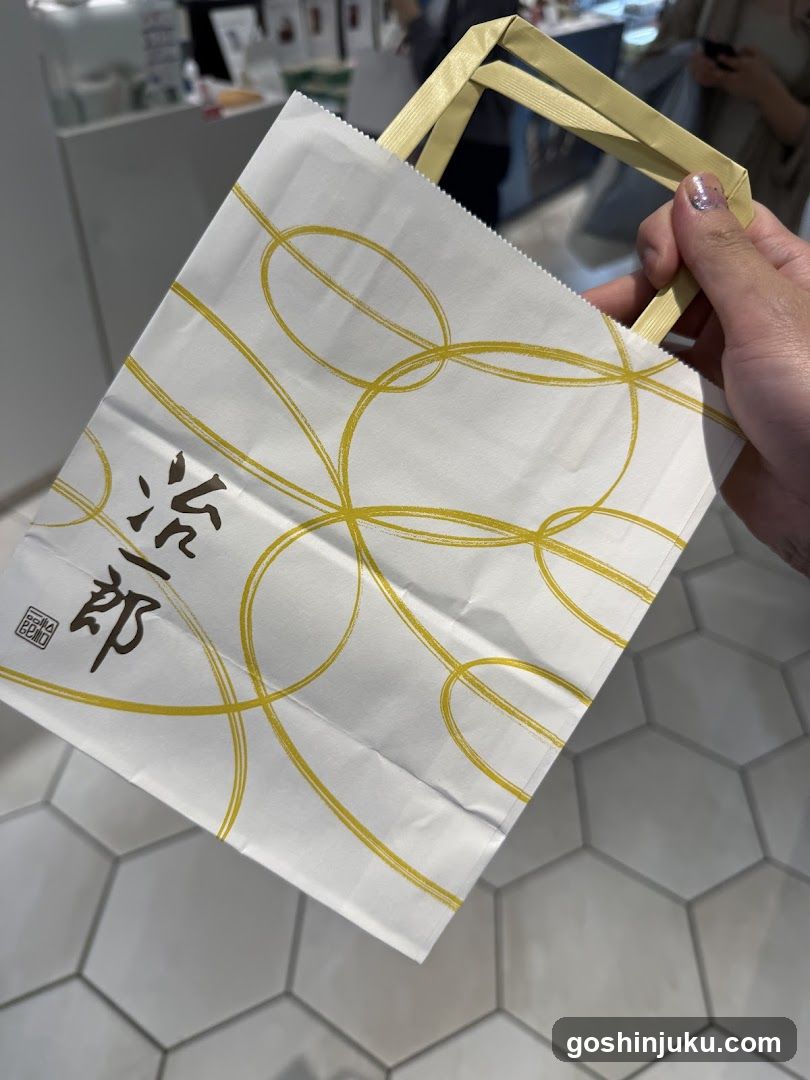 Bag with Japanese-style design