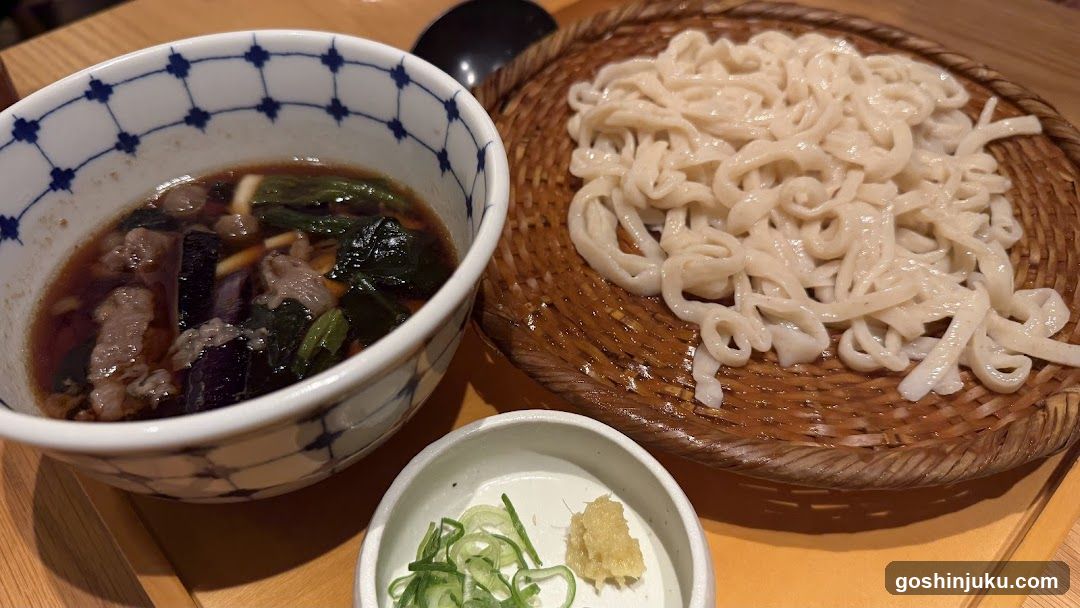 Yudofu or similar Japanese noodle dish