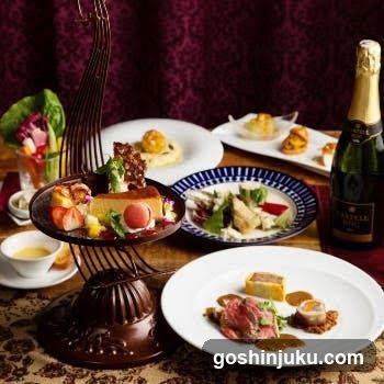 Aquarium Dining