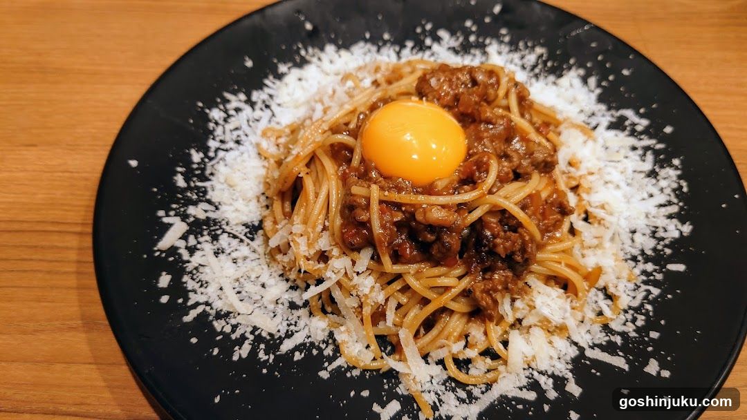 Spaghetti with Egg and Meat Sauce