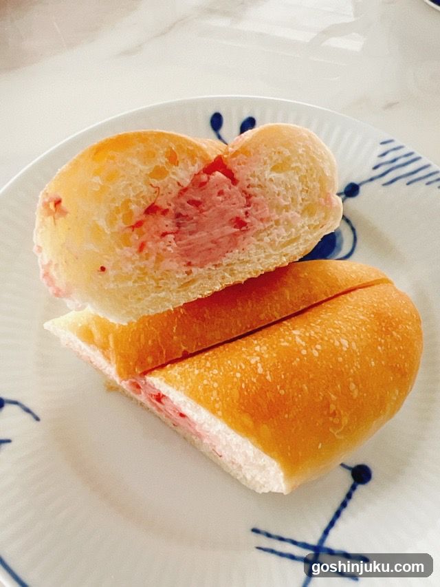 Strawberry Bread Roll