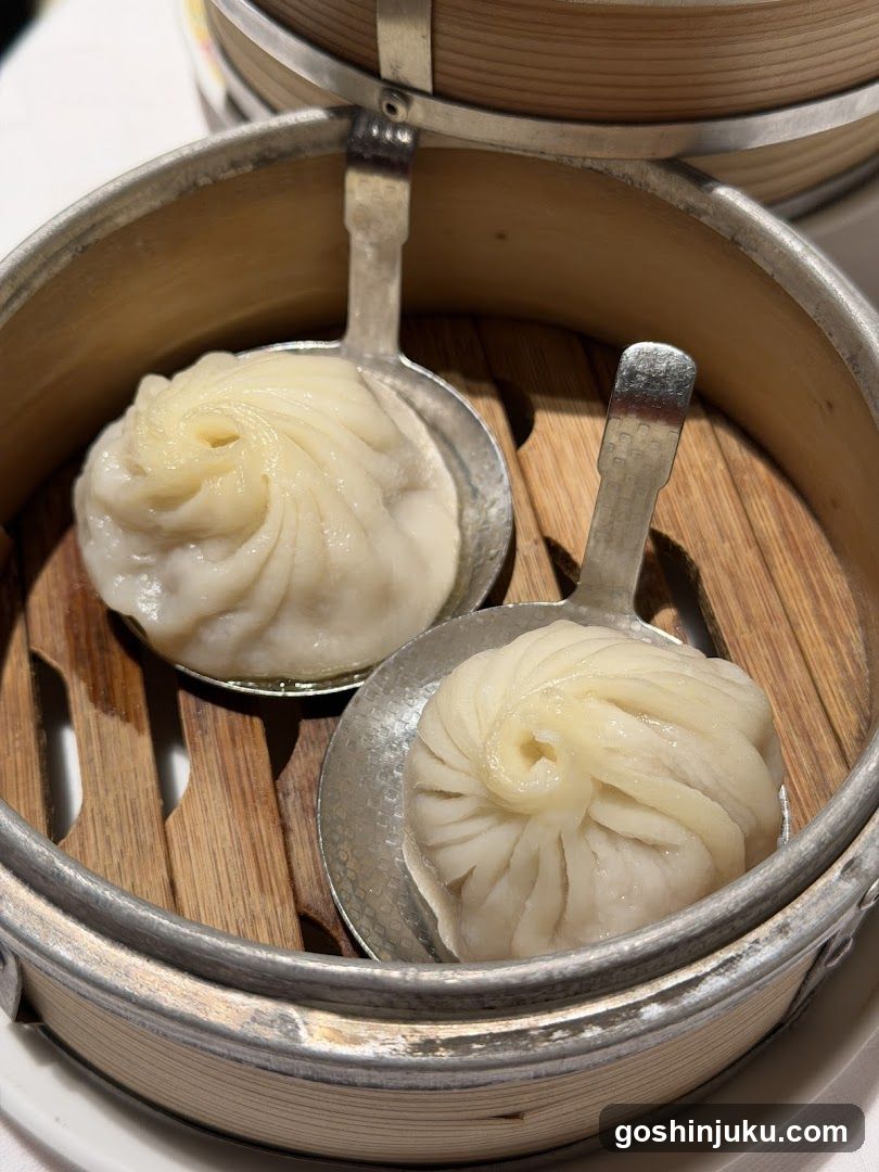 Steamed Dumplings in Bamboo Steamer