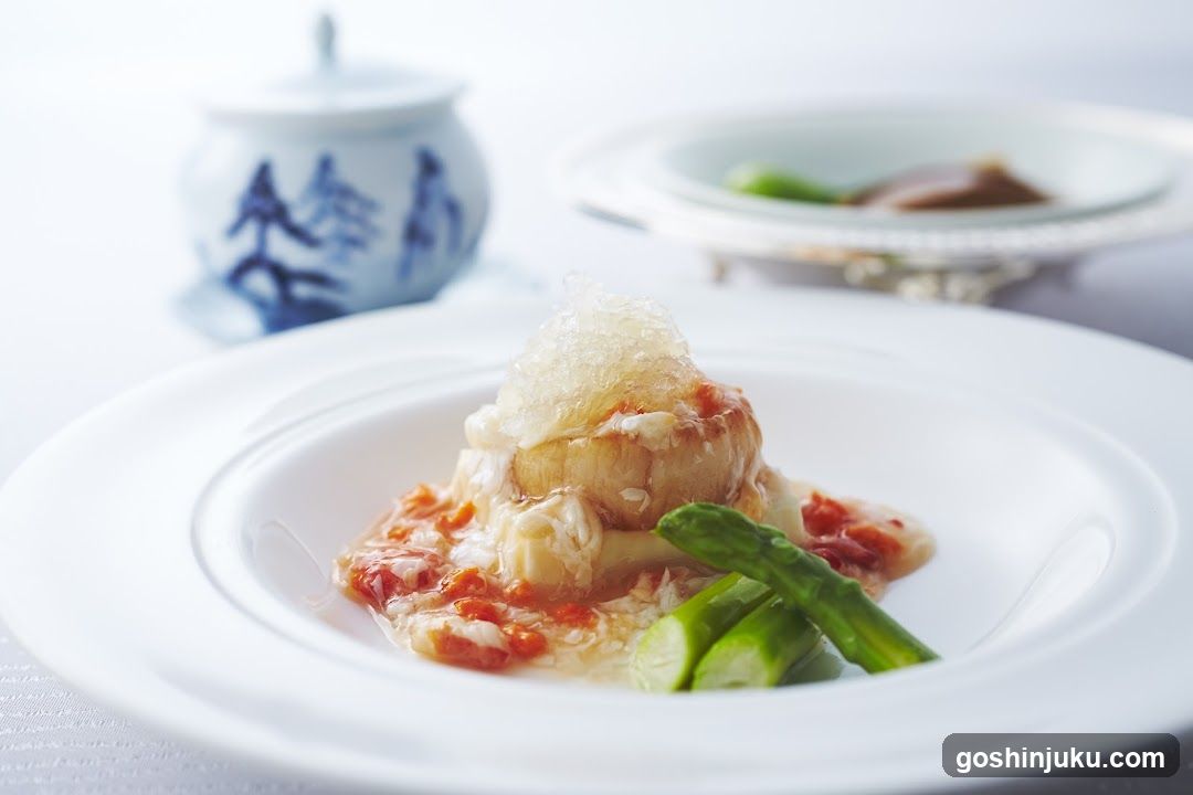 Seared Scallops with Asparagus and Sauce