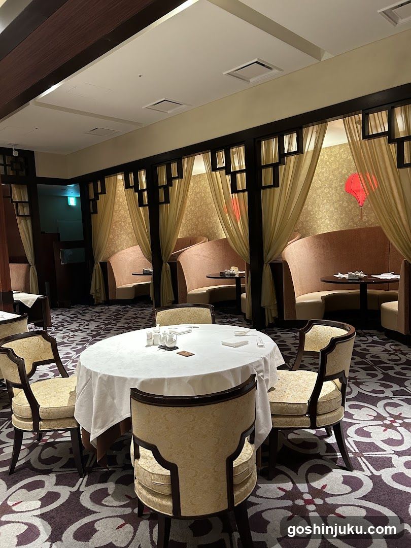 Elegant Dining Room Interior