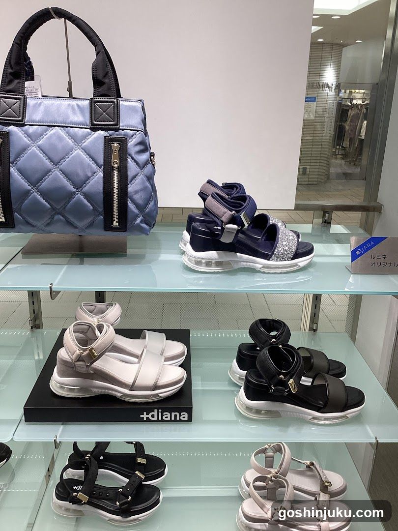 Fashion Display Shelf