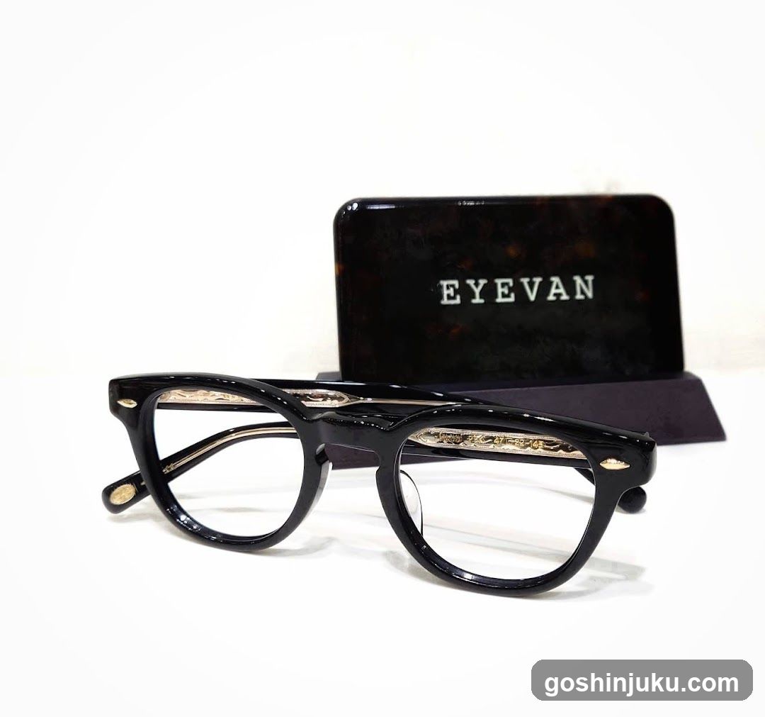 Eyevan Eyeglasses Product Shot