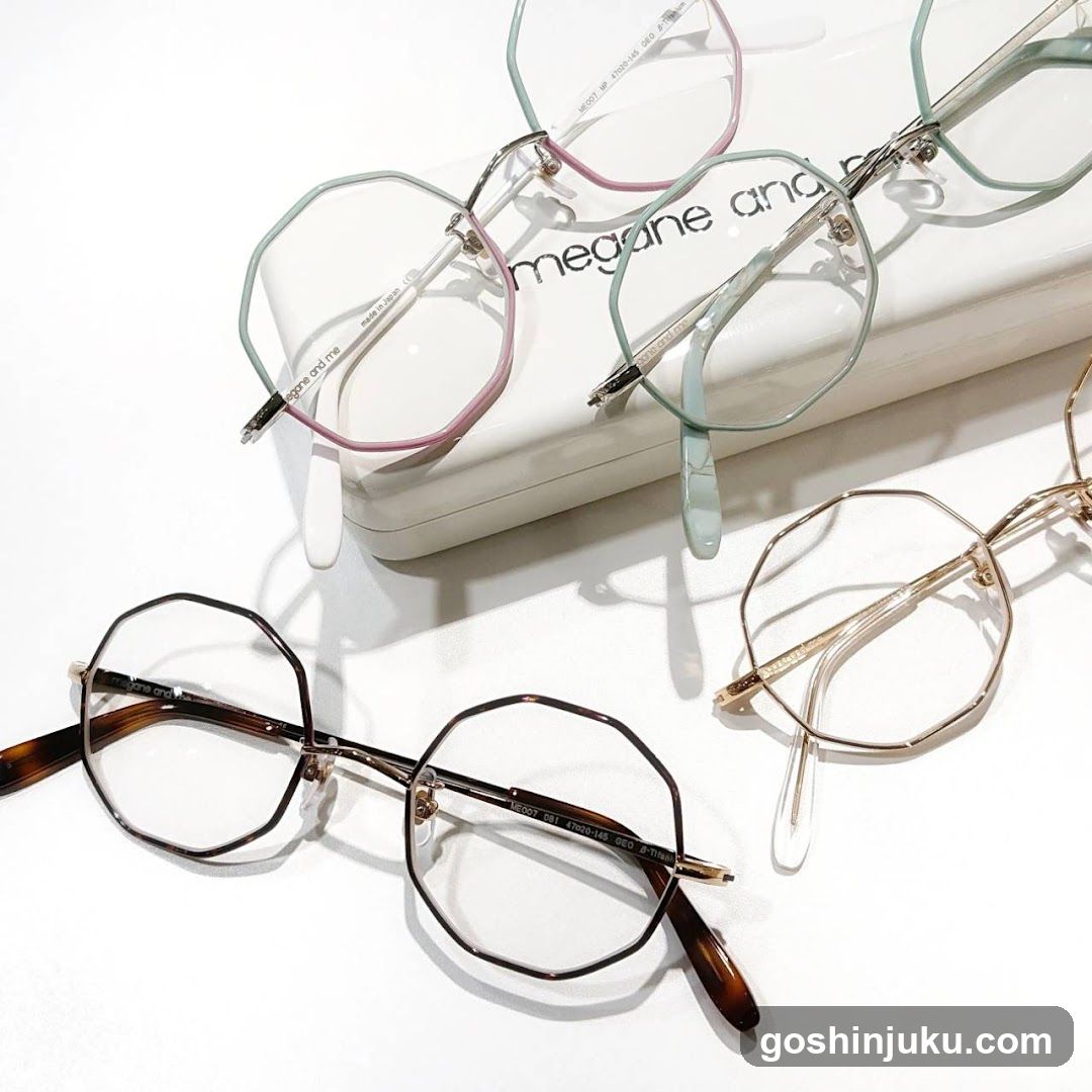 Eyeglasses Display