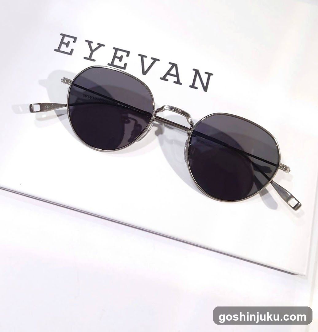 Eyevan Sunglasses Display