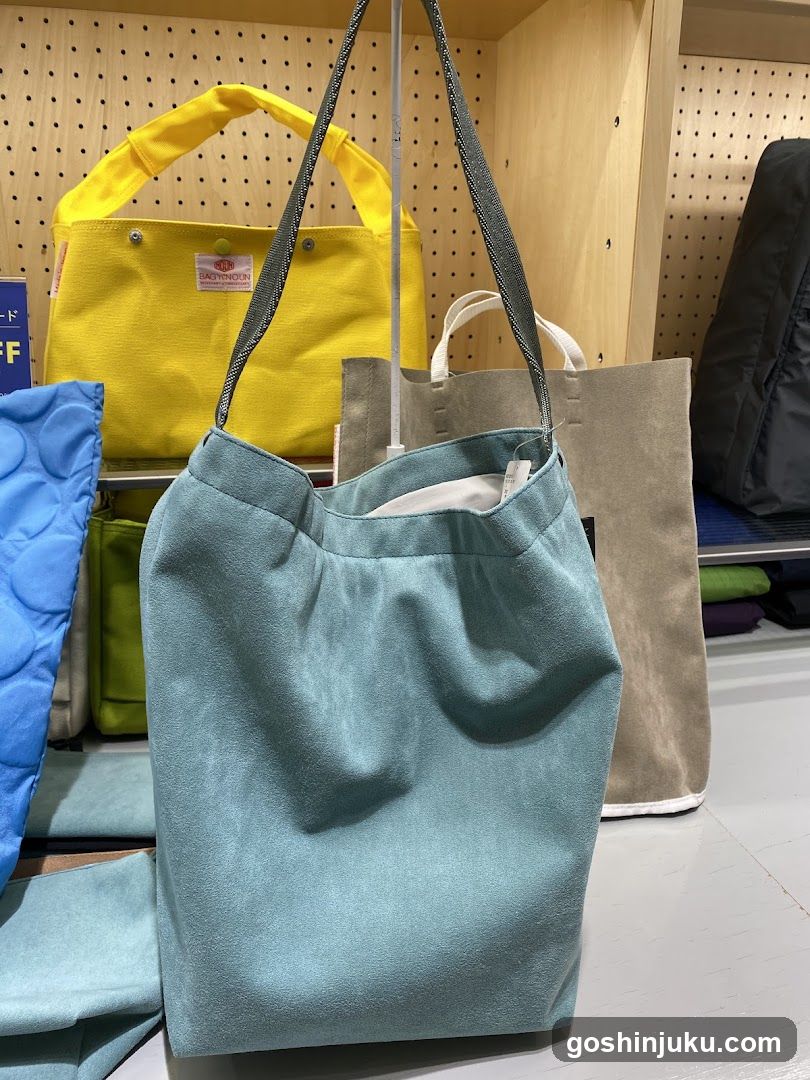 Tote Bags Display
