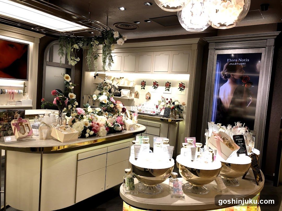 Flora Notis JILL STUART