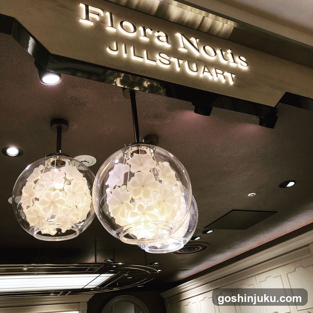 Flora Notis JILL STUART